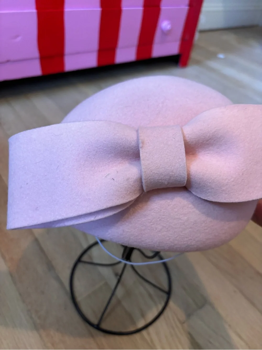 Lawliet Pink Wool Pillbox Fascinator Oversized Bow Vintage Inspired Tea Party - Picture 7 of 8